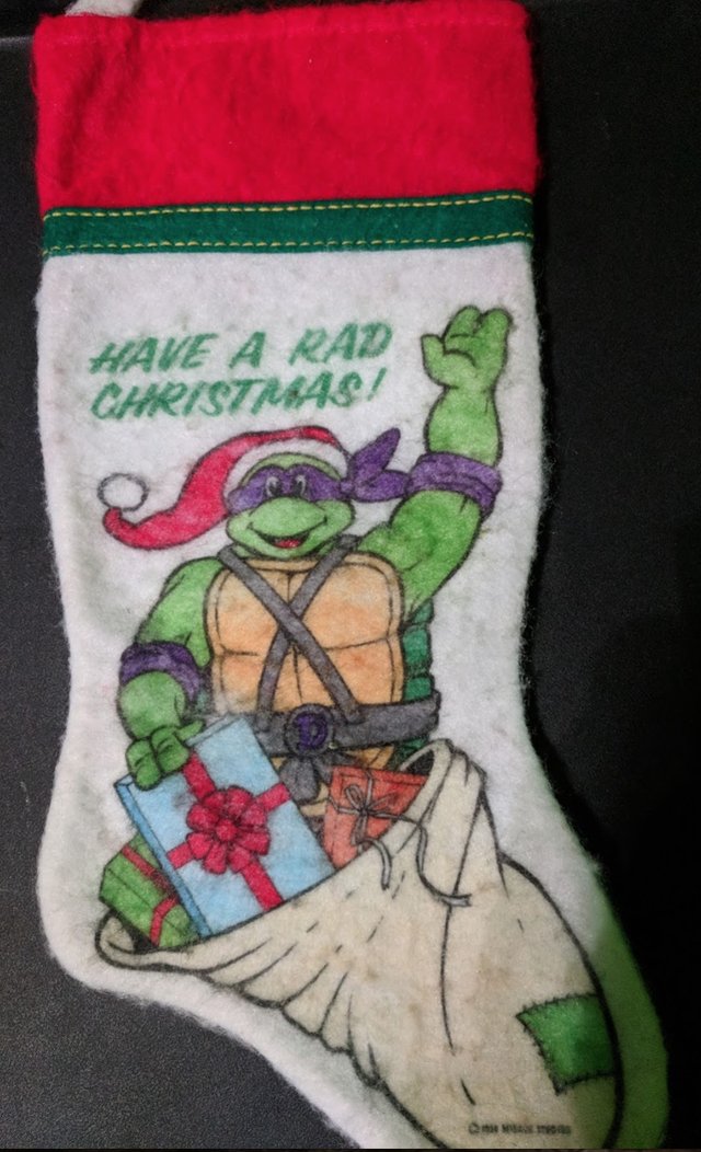 that_was_rad's tweet photo. Have a Rad Christmas!!! 🥳🎉🎄🎊🎁
#TMNT #vintagetoys #retro #retrotoys #vintage #nostalgia #80s #90s #teenagemutantninjaturtles #leonardo #santaclaus #toycommunity #toycollector #christmaseve #toyunion #collectibles #novelty #gifts #xmaseve #christmasstocking #christmasstockings https://t.co/M3bOueGPnO