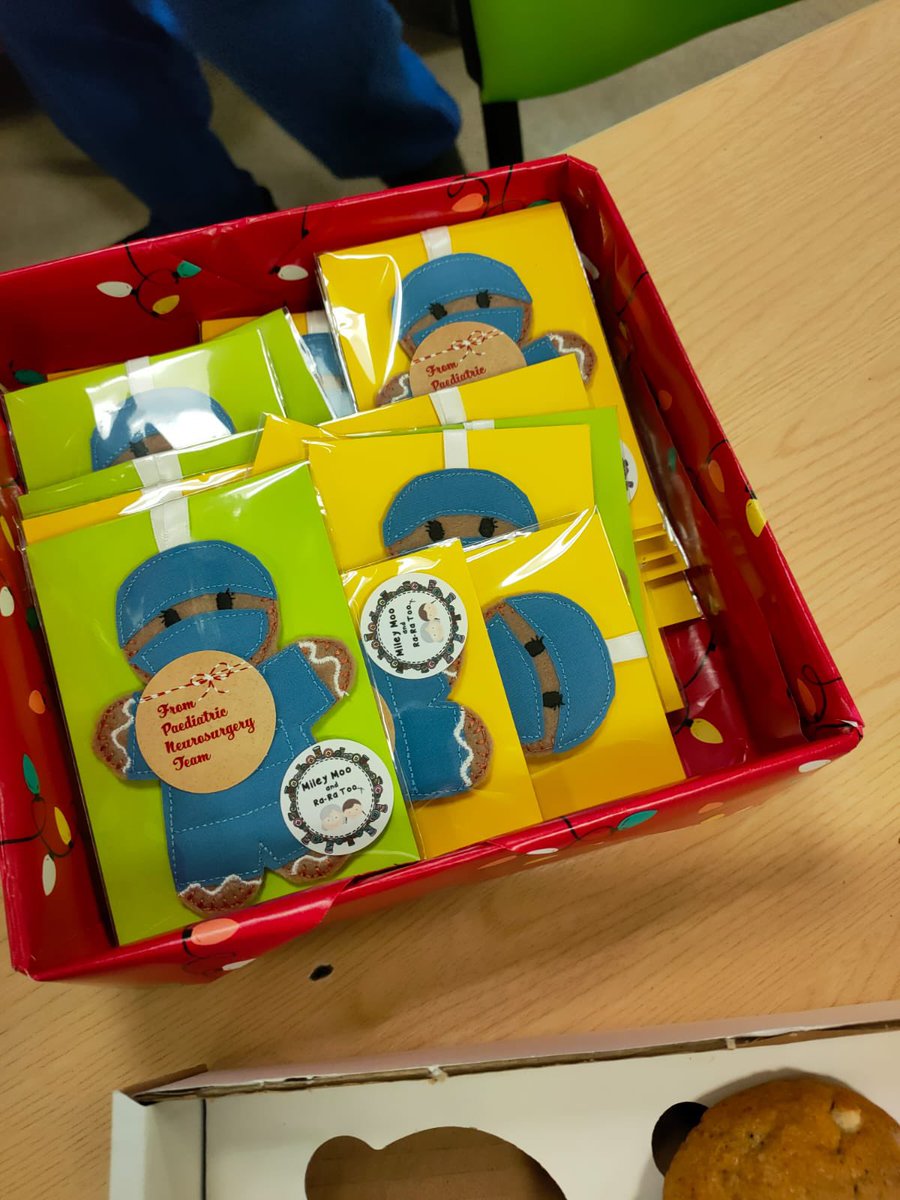 Every cake you bake, I will be watching you, Julija👩‍⚕️(Paed Neuro Suegeon) Thanks so much for your personal touches during the festive season🥰 Everyone <a href="/RMCH_Theatres/">RMCH Theatres</a> also wish you and your team Merry Christmas 🎄 and Happy New Year ❤️ #OurFamilyCaringForYours <a href="/RMCHosp/">RMCHosp</a> <a href="/MFTnhs/">MFT NHS</a>