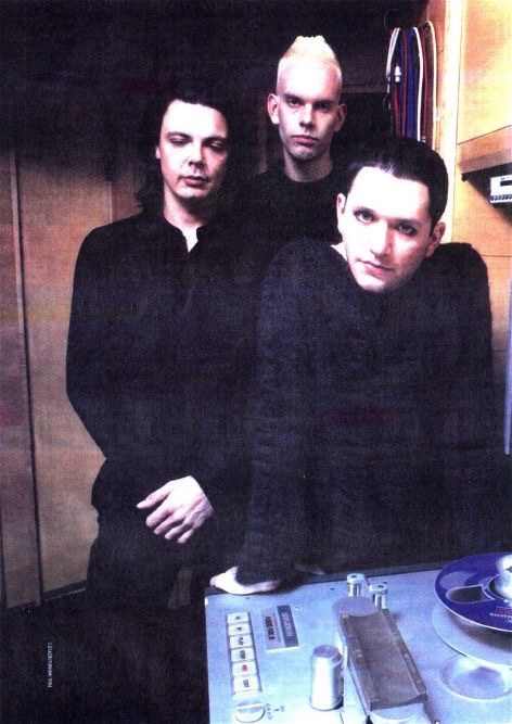 brian molko every hour (@oh_god_molko) on Twitter photo 