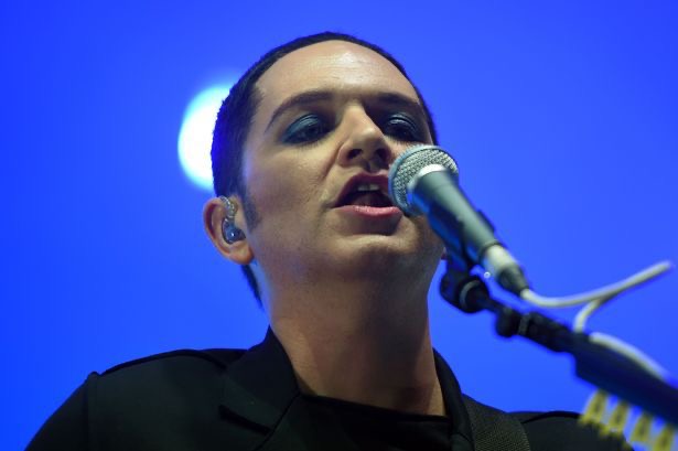 brian molko every hour (@oh_god_molko) on Twitter photo 