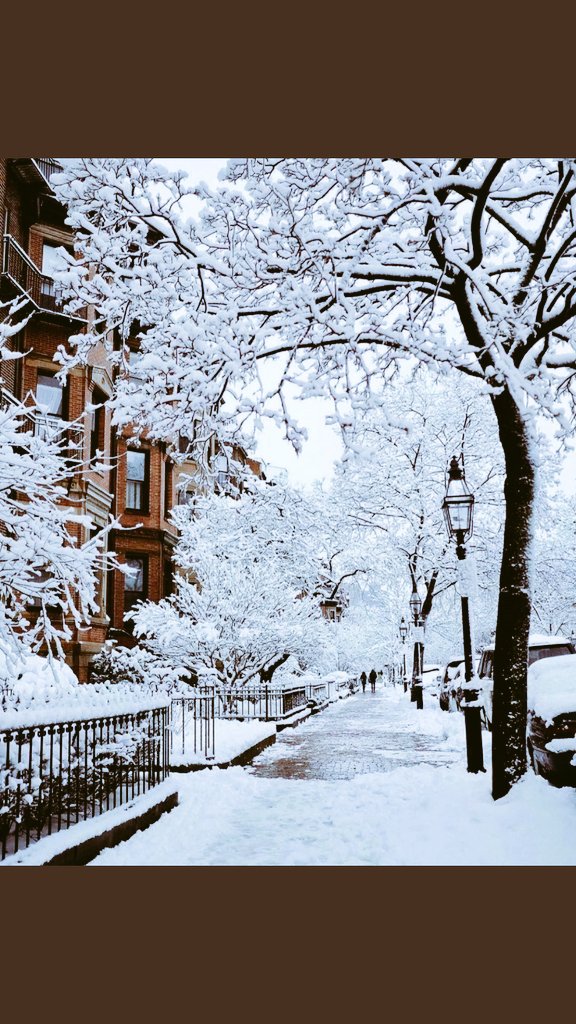 edalkan61's tweet photo. Kapatın şehrin ışıklarını 🌙❄ https://t.co/ENI280Pho4
