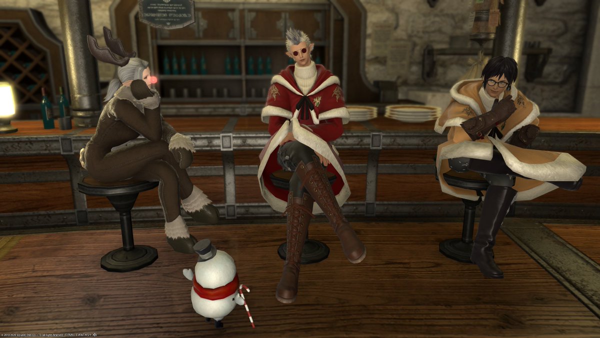 Alnas7's tweet photo. 不穏な三人組がメリークリスマス

「さて、そろそろ配りに行くか」

…何を？

#FF14SS 
#FF14Dolce
#メリーカチコミマス https://t.co/0c94soug5Y