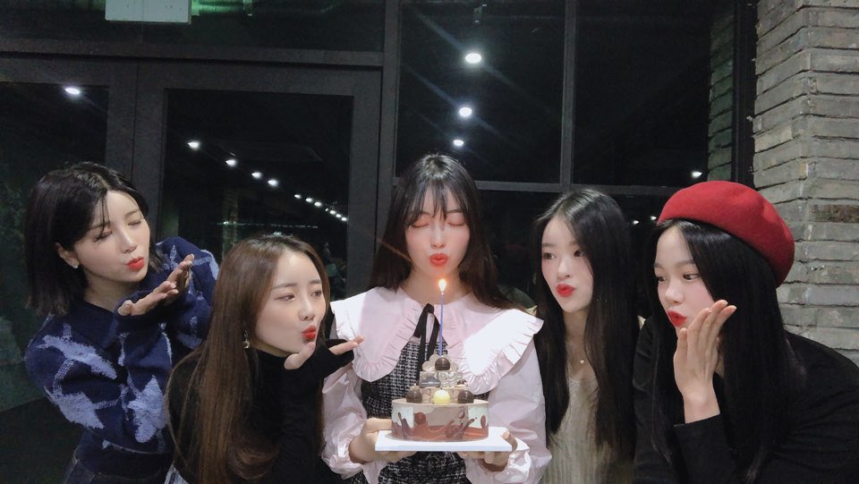 [러스티]
Merry Lusty ~ 🎄
러스티 캐롤 들으면서 함께해요❣️
.
.
.
#merrylusty #lusty #Christmas_love #idol #kpop #크리스마스 #하린 #진희 #이솔 #윤지 #예령 #러스티 #아이돌