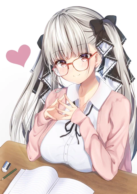 #2020年自分が選ぶ今年の4枚
特に♡もらえたやつ!!
今年は目標の1万人も達成出来たので良かった!
来年はもっと絵が上手くなってるといいな...?‍♀️ 