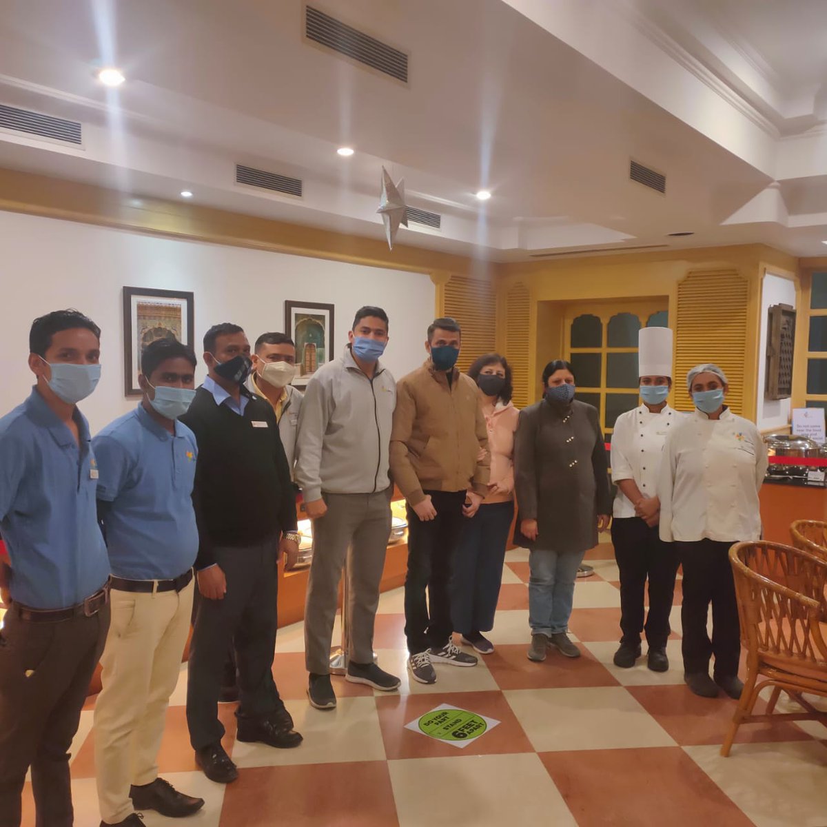 VivekTalwar7's tweet photo. @anandmahindra
@singhkavinder @KisholaySharma
We want to congratulate whole
@clubmahindra family for their new jaipur resort. Thanks to the team of this pink city for their hospitality and delicious food.
1/2 https://t.co/Aj0XpigNtP