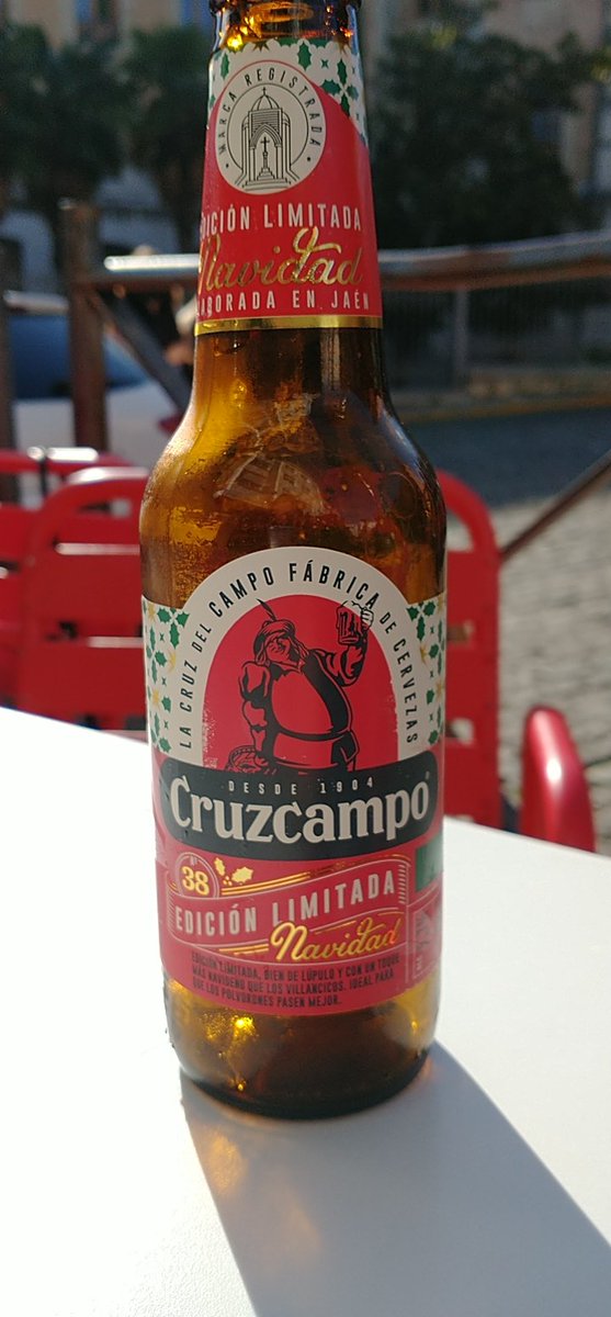 Feliz Navidad <a href="/Cruzcampo/">Cruzcampo #ConMuchoAcento</a> ! Y a todos, pero echaros una cerveza de navidad hacermerfavó