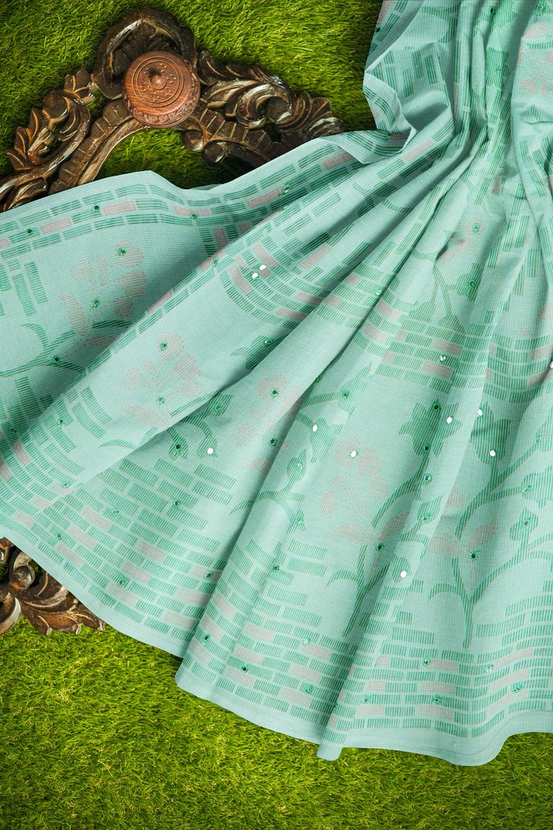 kavya_stylein's tweet photo. #SPECIAL SEASON SALE #CHRISTMAS #NEWYEAR #MARGAZHI.
🔥 Premium Quality🔥
*Fabric* : Brasso Saree
Comes with blouse
Mirror work
😊Sparkling color added to this Special Occasion with Mirror Embroidery all over the Saree with fancy fabric in Pastel colors@ ₹999*😍
#2kt https://t.co/fsRBGxHYd5
