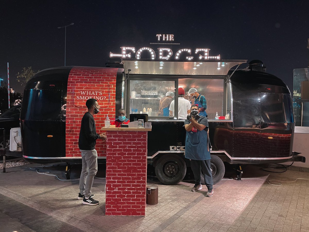 BoulevardRiyadh's tweet photo. طعم مايختلف عليه اثنين 👌🏻😋🍔
زوروهم لتجربة مميزة في عالم البرجر
——
The best burger is here! 👌🏻😋🍔
Visit the forge for a unique experience
.
.
#بوليفارد_الرياض #برجر
#burgers #bahrainrestaurants https://t.co/7s3L2PJcu9