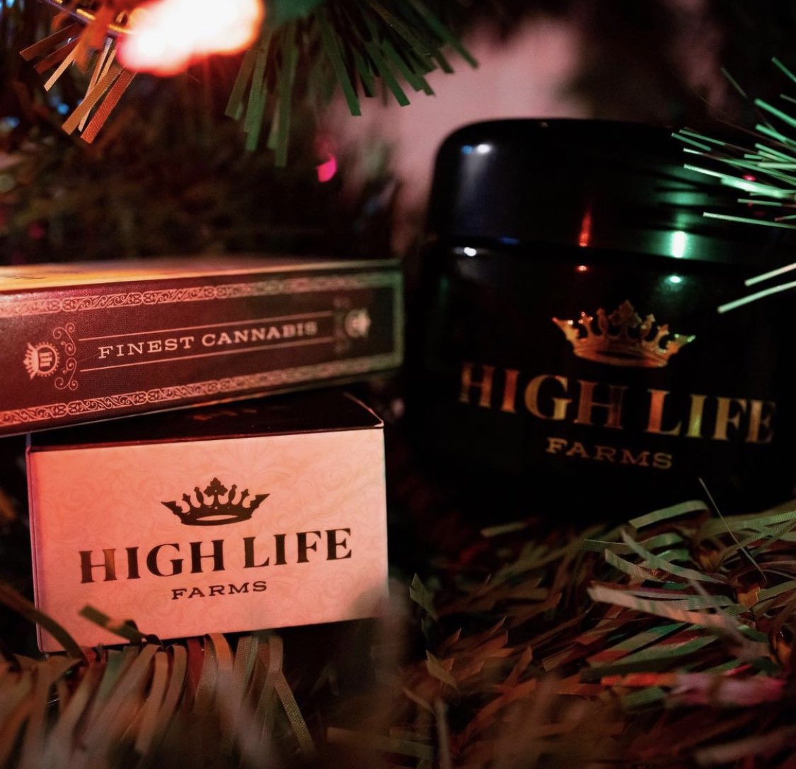 HighLifeFarmsMI's tweet photo. Set the bar higher for the holidays. 🎄 #highlifefarms https://t.co/JLG23CfGmh