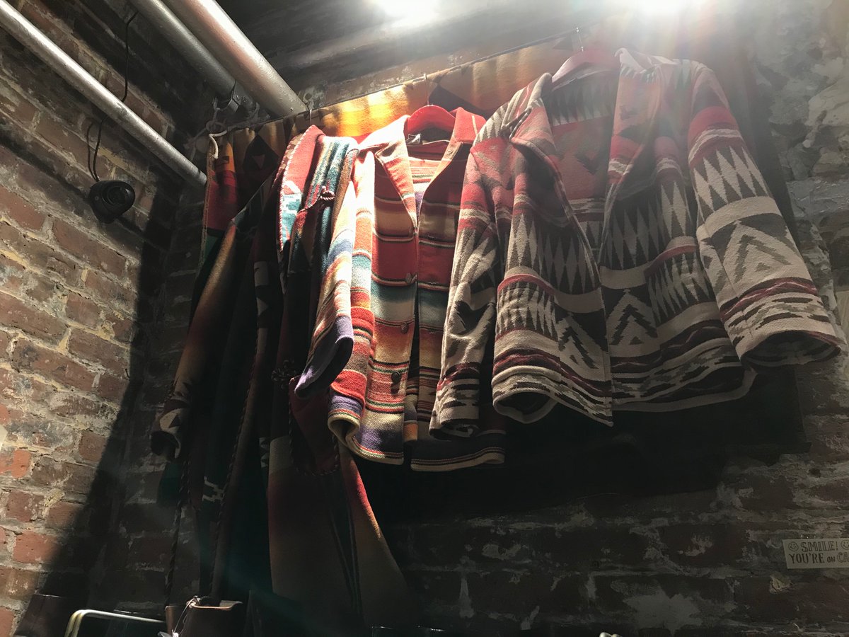 BloodOnTheTapes's tweet photo. @stanyanfan49 saw these at a local vintage clothing store. Not exactly Bob’s coat but pretty decent looking https://t.co/qQuXaymEfI
