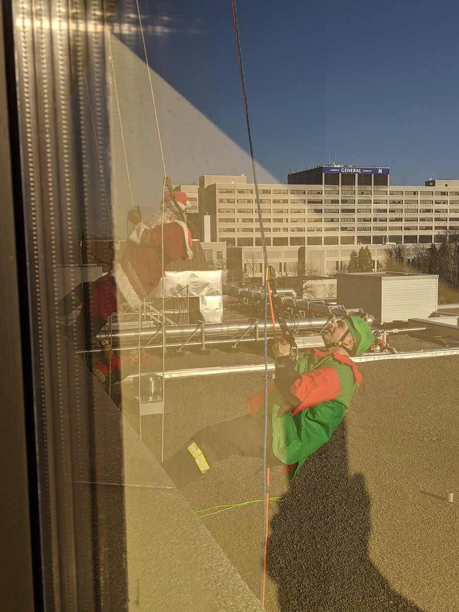 ReginaldGunton's tweet photo. Physically distanced Santa and elves visit children in CHEO this Christmas @McHughEduCentre @CHEO #thisishowwesel #traumainformedteaching https://t.co/T4esBWw7cs