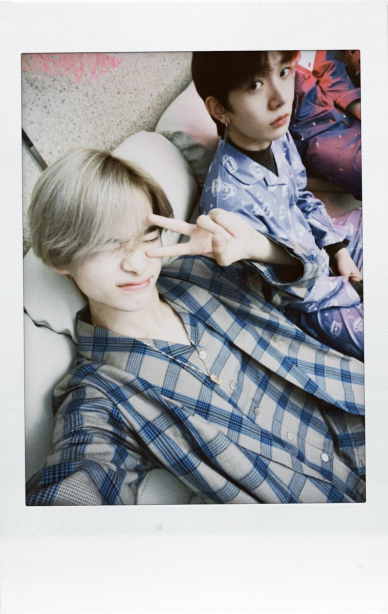 LeeHeeseungArg's tweet photo. #ACTUALIZACION de Ni-ki con Heeseung en Twitter.

La expresión de Heeseung 😂

#HEESEUNG #NI_KI #ENHYPEN #희승
@ENHYPEN_members https://t.co/7TZp0IMquC