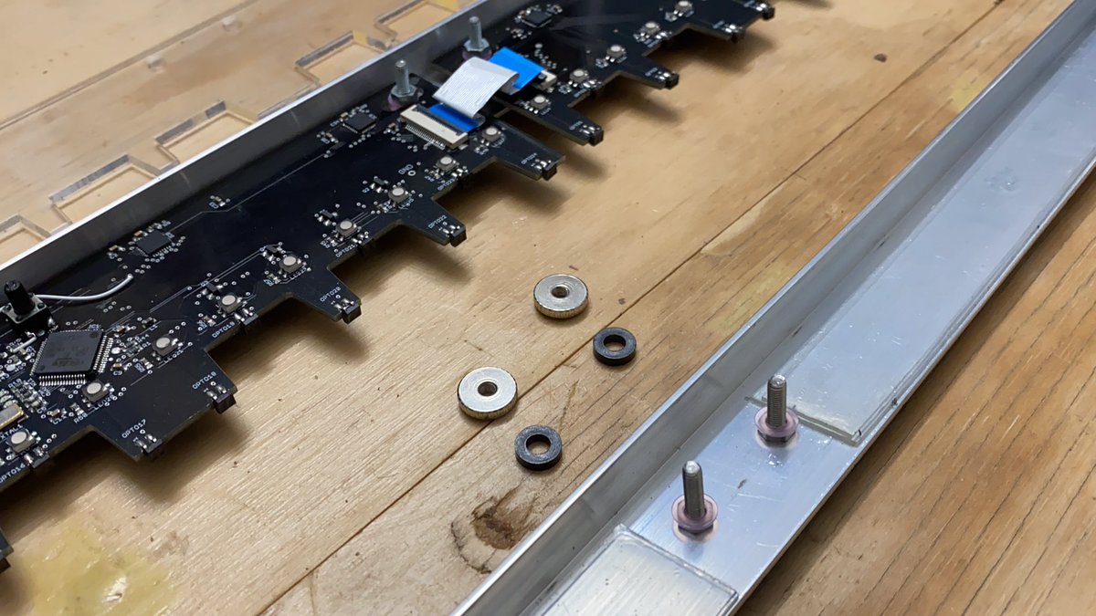 rob_vl's tweet image. Working on some #codeklavier #electronics #keyscanner @anneveinberg @0felipeignaci0