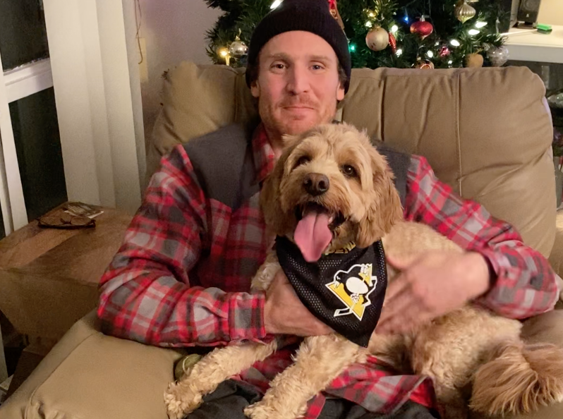 The time has come! Head on over to our YouTube channel for a special reading of 'A Visit From St. Nicholas', featuring #WBSPens past and present, as well as some special guests (including @GoToCzucz and his pal Miki) youtu.be/BteWvSGLnR8