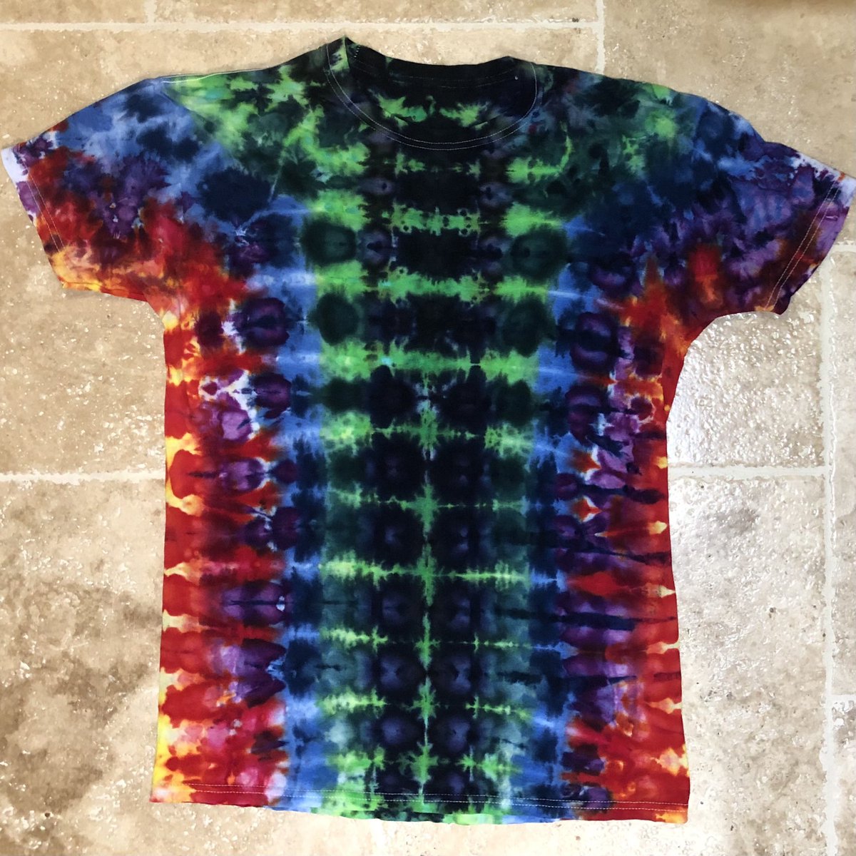 TheLeesOfMemory's tweet image. Knoxville homies: need a last-minute gift to get that special someone super-psyched?! Run by @LostNFoundRecs !!! If these #IceAndTime #icedyes don't float your boat, they got somethin' in there for you, I guarantee!!! 🎄🎄🎄 Merry Christmas Eve! ⚡️✨