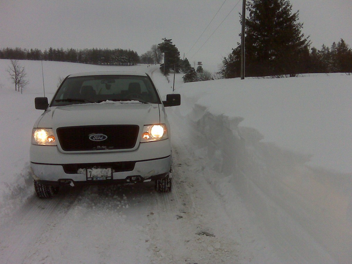 #tbt  Christmas eve 2008, had to snowblow the Given road St Marys to get our feed truck out of <a href="/TSchoelier/">Tim Schoelier</a> drive way so we could finish making deliveries before Christmas
Merry Christmas to all and here's to a better 2021!