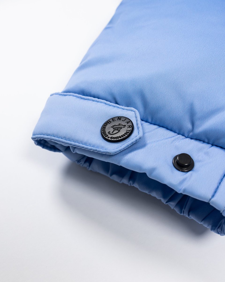 BenjartWorld's tweet image. Competition time! We have 2 of our unreleased Ice blue gradient puffers and 3 runners up prizes to giveaway! To enter all you have to do is 1)RT This post 2) hit the like buttons and 3) ensure that you’re following @BenjartWorld winners announced 28/12/20 at 10am