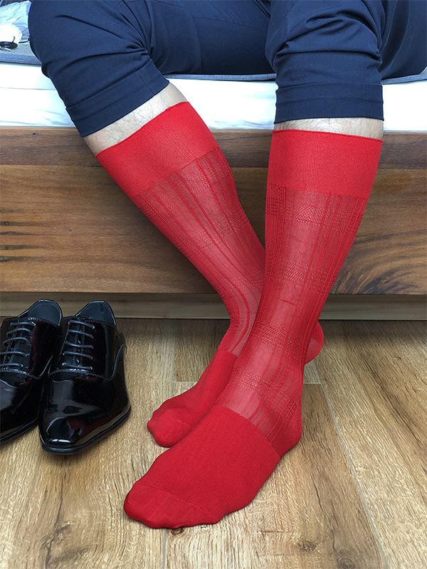 Giống như sự độc đáo của mỗi bông tuyết, tất cả khách hàng cũng đặc biệt và kỳ diệu với shop như thế. Giáng sinh vui vẻ nhé mọi người 😘
==
#kepgiutat #xuhuong #sheersocks #sheersocksvn #sockgarterbelt #menstyle #fashion #trend