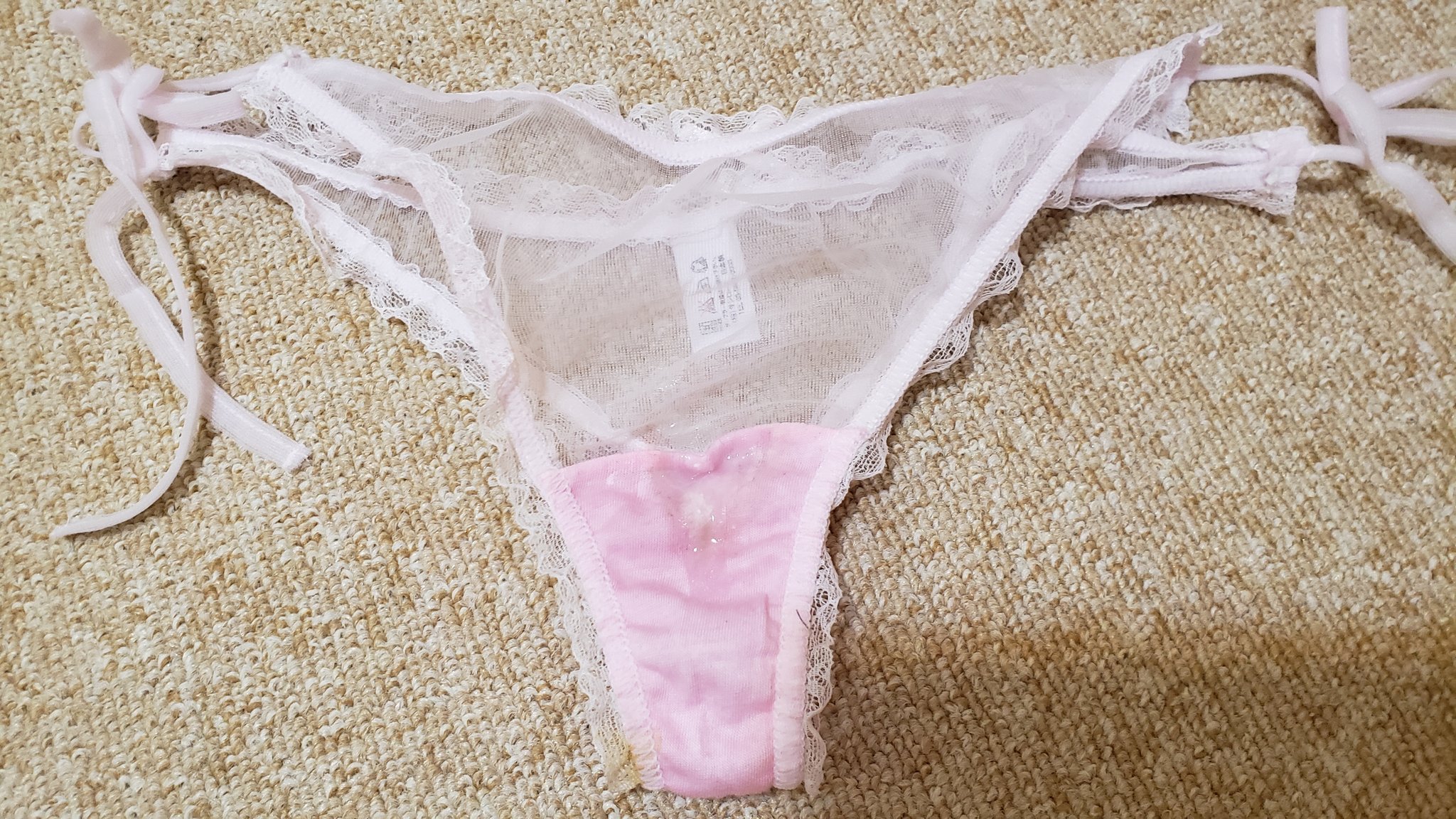 パンツずらして肛門  / X