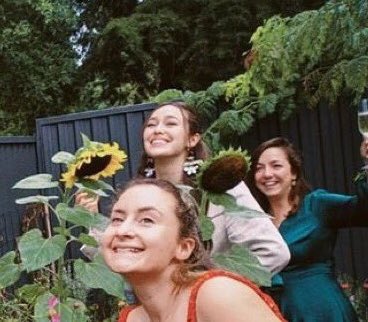 roguealicia's tweet image. shes just so happy i love it here