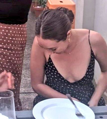 roguealicia's tweet image. shes just so happy i love it here