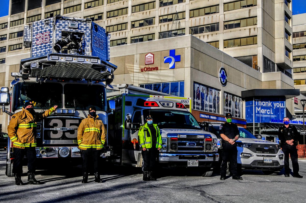 OttFire's tweet photo. We join together with our partners @OttawaPolice and @OttawaParamedic to wish a #HappyHolidays from all First Responders to the #HealthcareHeroes throughout our city. #OttCity #ThankYou #NotAllHeroesWearCapes https://t.co/NNkFd1ASlr
