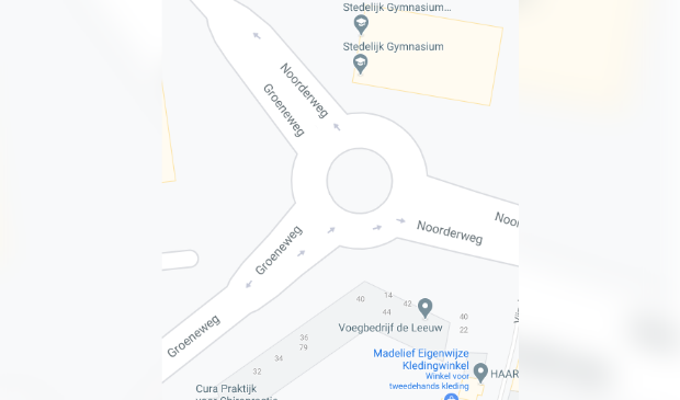 #Politie #Leeuwarden #zoekt #getuigen van #botsing tussen #automobilist en #bromfietser bij #rotonde #Noorderweg - ..