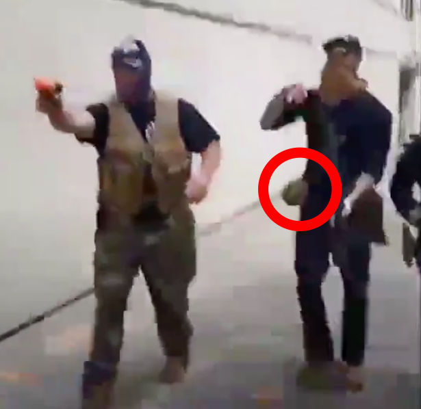 7/ And I *really* can't spend enough time saying how useless it is to cover your face for your crimes while you carry the same distinctive gun and stupid right-hip side pouch.(And yes, I blurred the dog's face. Doggos are comrades and do not deserve to be doxxed.)