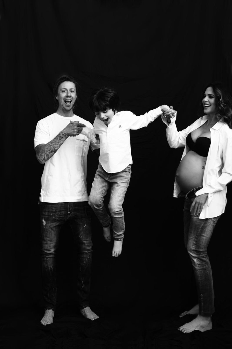 🎄La próxima Navidad seremos uno más en la familia, Feliz Navidad Familia!🎄

Este año sobre todo hemos aprendido que salud y familia son lo esencial en esta vida🥰

<a href="/GUTY14HAZ/">JOSE MARIA GUTIERREZ</a> Enzo y yo os deseamos lo mejor a todos❤️