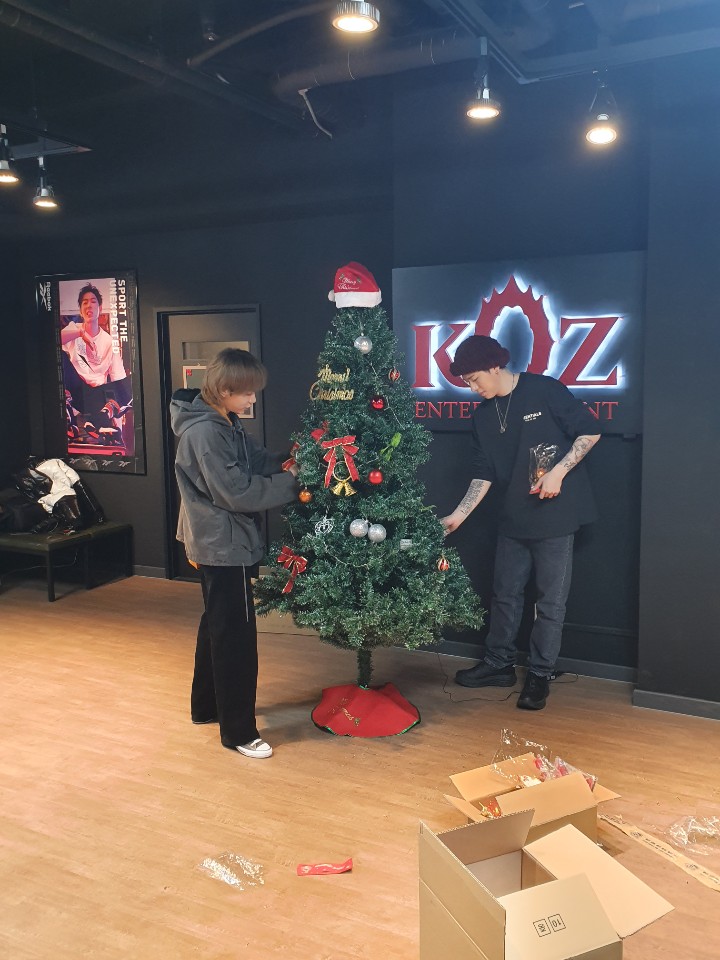 KOZ ENTERTAINMENT OFFICIAL tweet media