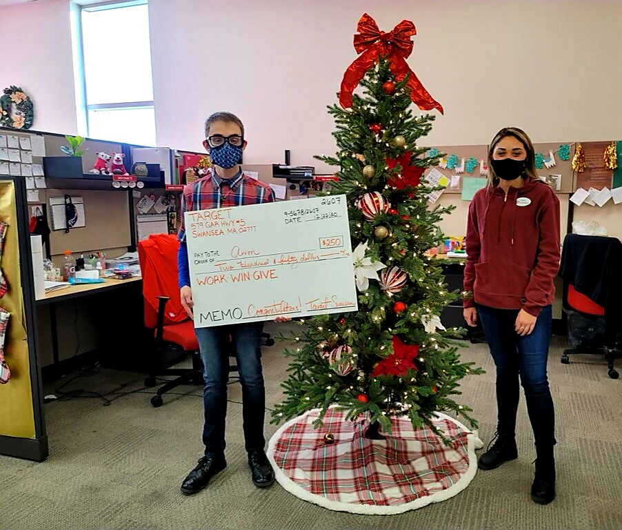 NicholasLugo5's tweet image. Felicitations to our Guest Advocate and our Tech Consultant for receiving this years Work Win Give! #wemaketarget @Puneet_Math @Kayli20587142 @laineyattarget @mikelucena1 @DavePFromTarget