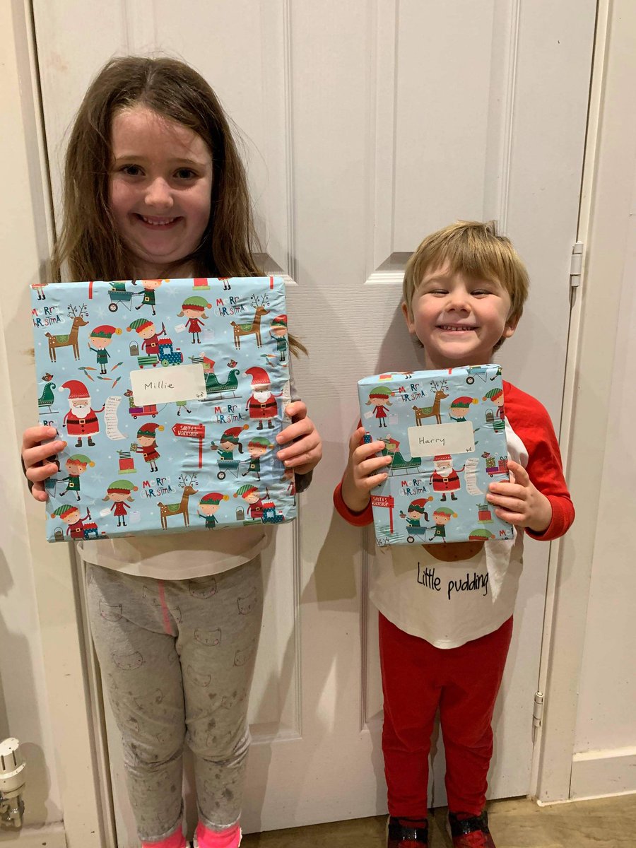 JtecComms's tweet image. Instead of providing gifts to customers &amp;amp; suppliers this year, we helped a local community group fund &amp;amp; deliver 103 presents to local children in Northampton. I also got to be Father Christmas for the night.🎅🎅🎅
#MerryChristmas2020.
@FibrePrime
@Grosvenor_LDN 
@JohnHenryGroup