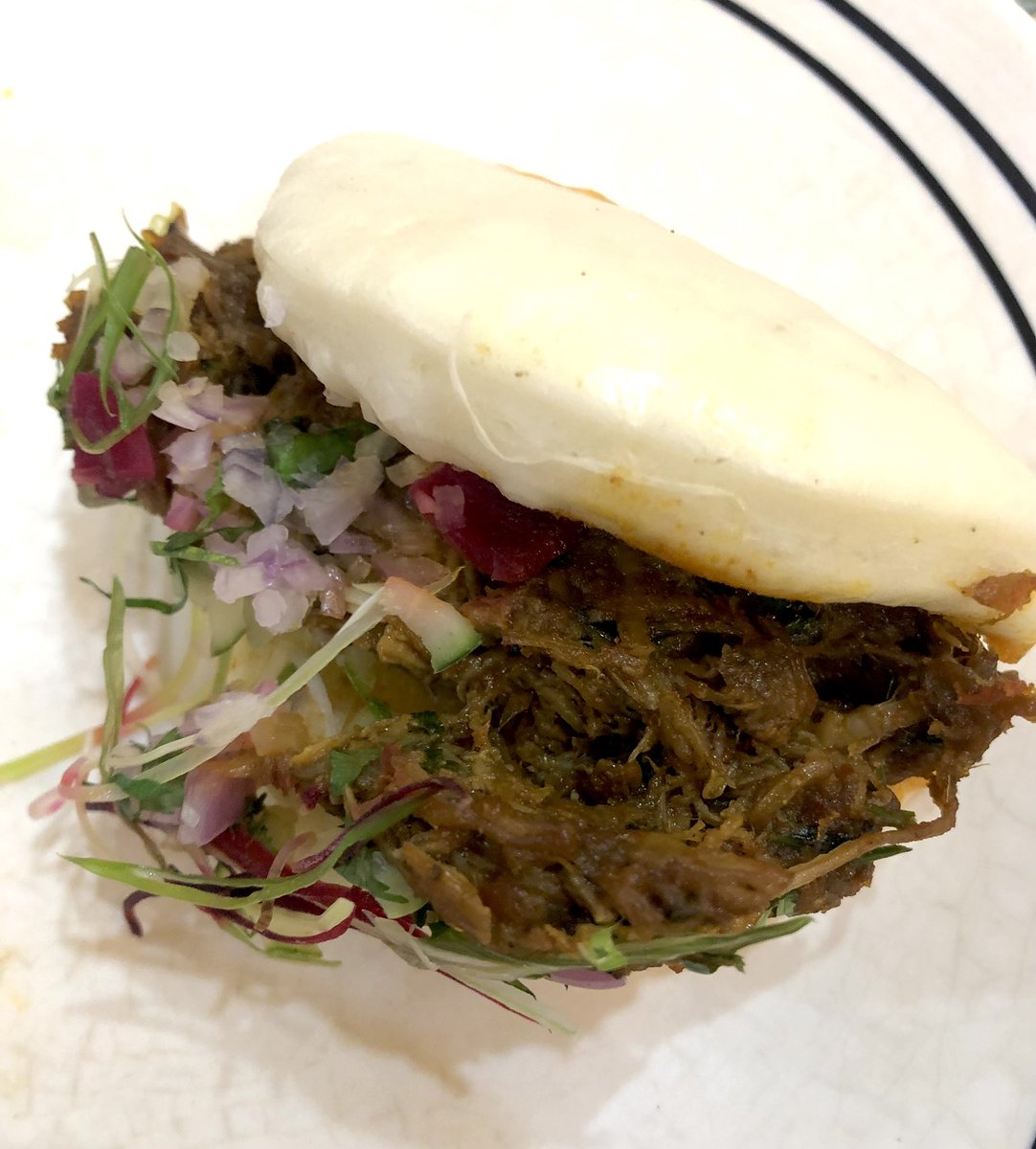 Two of the smartest guys in the restaurant biz <a href="/chefvikramr/">Vikramjit Roy</a> &amp; <a href="/anurodhsamal/">anurodh samal</a> ensure that I have a Cal Christmas Eve from their amazing Park Street Rolls &amp; Biryani!That’s a Kosha Mangsho bun btw.Take that David Chang!
Brilliant packaging for delivery. +91 9654514141
Very impressed
