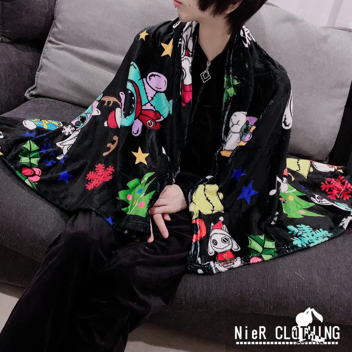 NieR_tokyo's tweet photo. 🎁本日〆切プレゼント企画🎁

NieR ORIGINAL BIGブランケット【Xmas限定デザイン】

2020Xmas限定デザインブランケット【NieR ROSE】

2種類セットで

🎁5名様にプレゼント🎁

◼応募方法
フォロー(@NieR_tokyo) &amp; RT
◼締切〆  本日24時

※鍵垢の方も対象内です。
是非ご参加ください🙇‍♂️🙇‍♀️ https://t.co/E4Ho1BrFCu