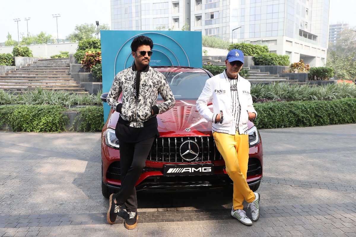 TimesFashionWk's tweet photo. When @SharadK7 walked the ramp for @Autohangarindia presents Narendra Kumar, it was all a hansome affair at #BTFW2020!
#BombayTimesFashionWeek #BTFW #BTFW2020 #WinterFestive #TimesFashionWeek #VirtualFashionWeek #fashionweek #VirtualEdit #BombayRealty #DarwinPlatform https://t.co/MB14HCvZMN
