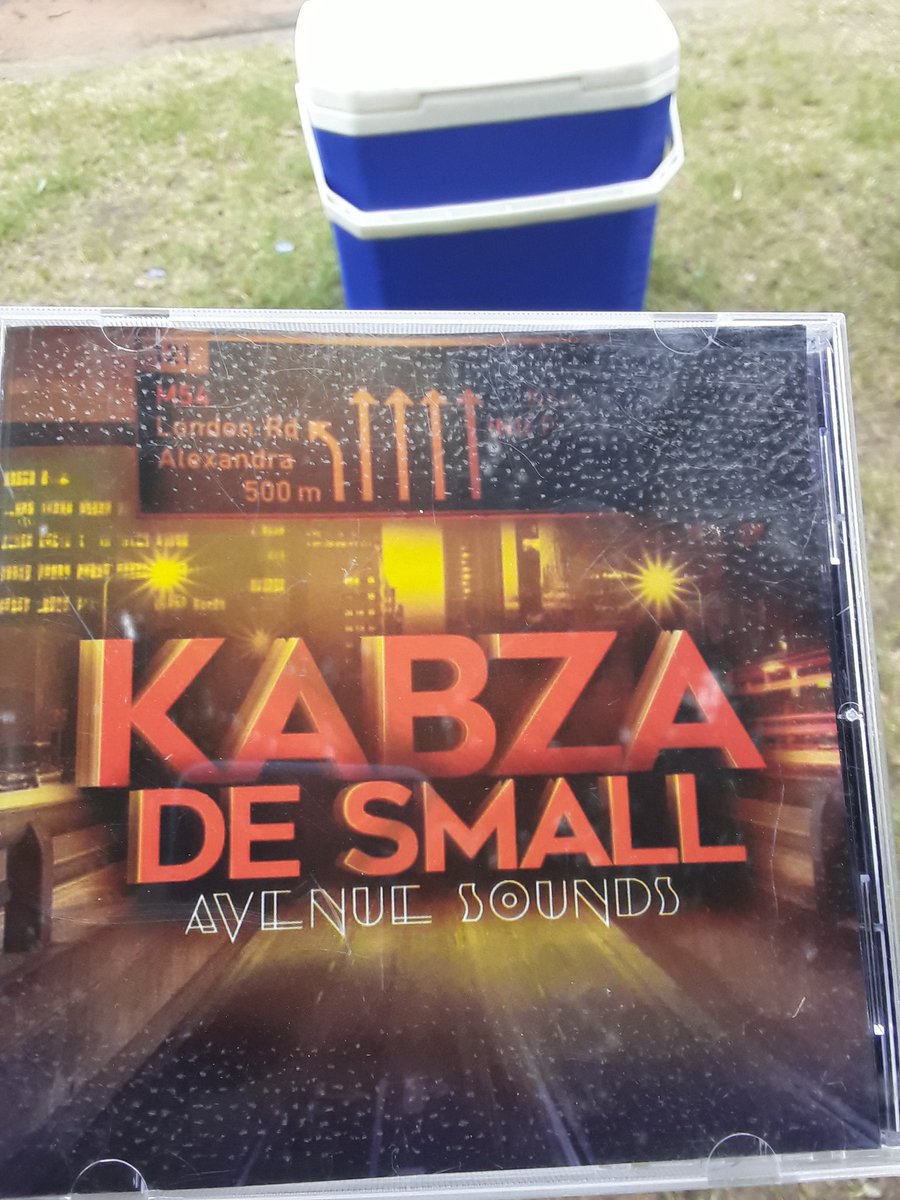 A friend of mines borrowed me this album.... Cela nimtshele ukuthi ilahlekile😀 <a href="/KabzaDeSmall_/">#ThePianoKing</a>  this is a Gem🔥🔥🔥