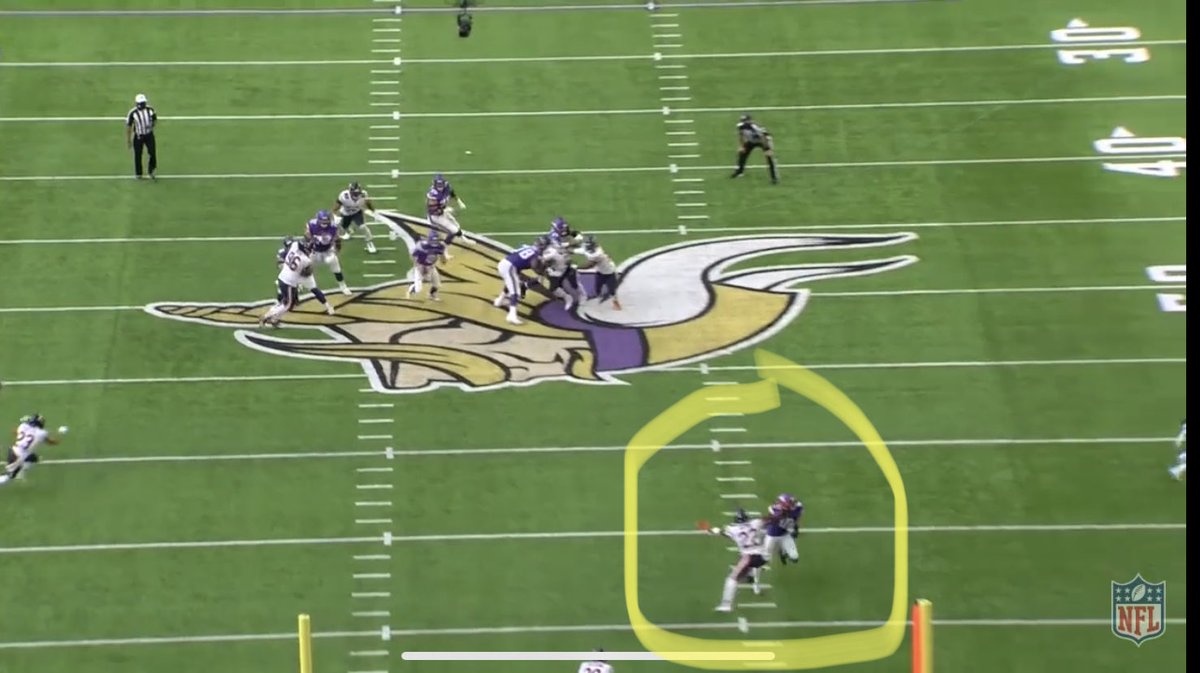 Here’s another view of the swim move...this is only completion Vildor allows in man coverage on the day so worth two tweets. Vildor makes the tackle.