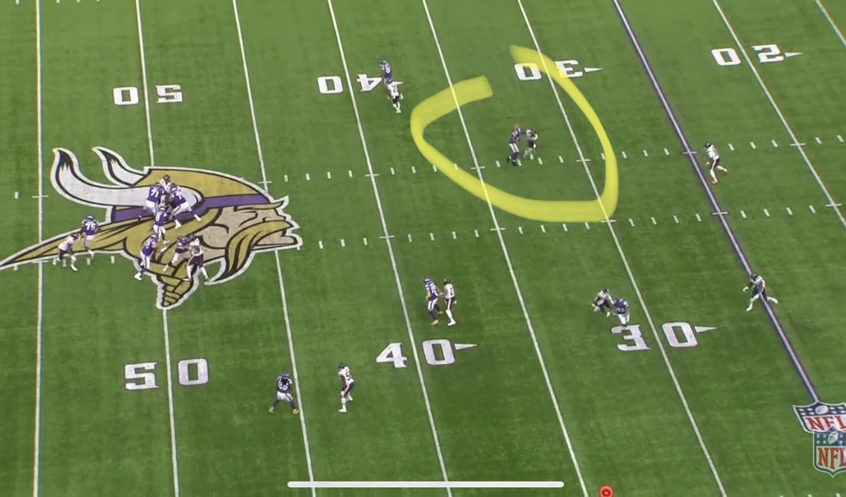 Here’s another view of the swim move...this is only completion Vildor allows in man coverage on the day so worth two tweets. Vildor makes the tackle.