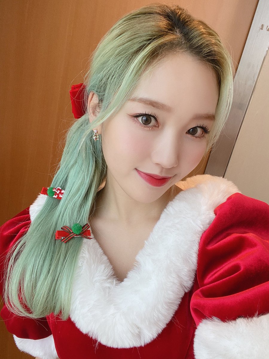 chuuwonsite's tweet photo. Christmas with Chuuwon ❤❤ https://t.co/XUbpXqPwxC