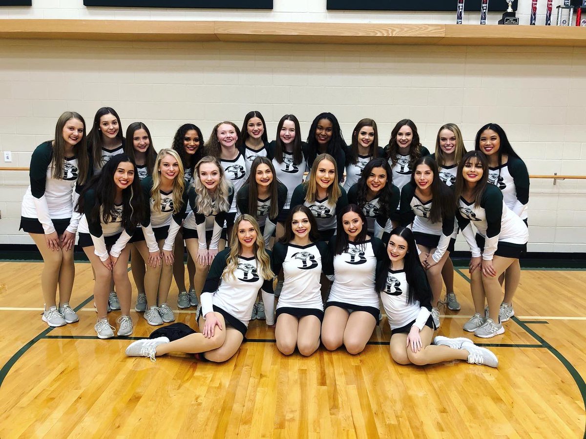 CCDancewear's tweet photo. Throwing it back to one of our favorite team photos from 2019! Be sure to tell your teammates how much you appreciate them! #spiritdefined #thankfulthursday 
📸: Birdville HS Golden Motion https://t.co/mG2avIzbtC