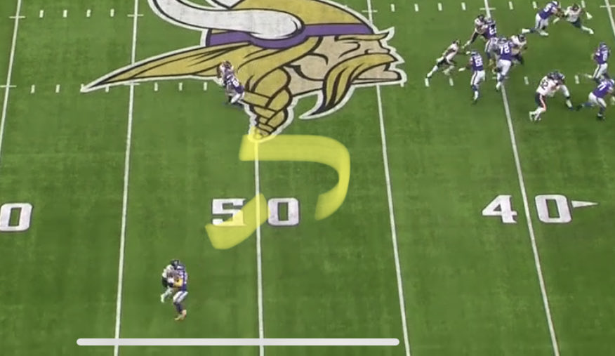 He locks down thielen here AGAIN (he had zero fears on Thielen I didn’t show a RZ play earlier but same deal), Thielen can’t get separation and pushes off and they somehow call it on Vildor (video in next tweet)