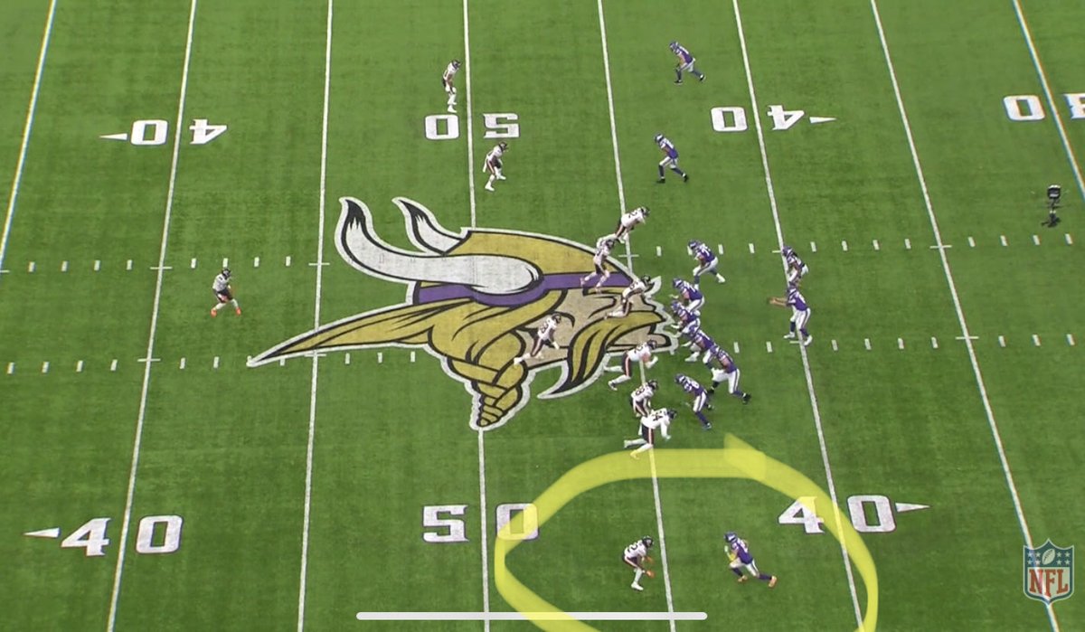 He locks down thielen here AGAIN (he had zero fears on Thielen I didn’t show a RZ play earlier but same deal), Thielen can’t get separation and pushes off and they somehow call it on Vildor (video in next tweet)