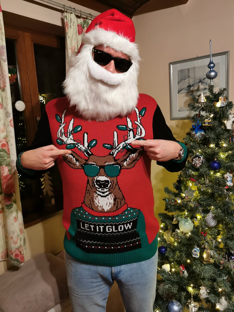 Arn_K90's tweet photo. White mask out, White beard in ! 😷⛔🎅😎🎄✅

#ChristmasSwag #MerryChristmas
#WhatDifferentChristmas 🤷‍♂️ https://t.co/qCmi4oiL2P