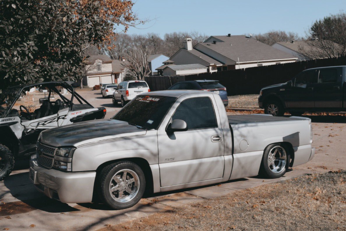 DavidRamirez45_'s tweet photo. Got my wheels jacked and my truck left on the floor acouple months ago but i found the guy and got them back today, i luv it. https://t.co/jbLFmZkf5P