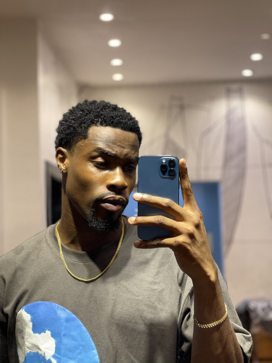 NeoAkpofure's tweet photo. Dem go talk say money no dey Lagos 💰🧨🚀 https://t.co/Ai5uNJEDiD