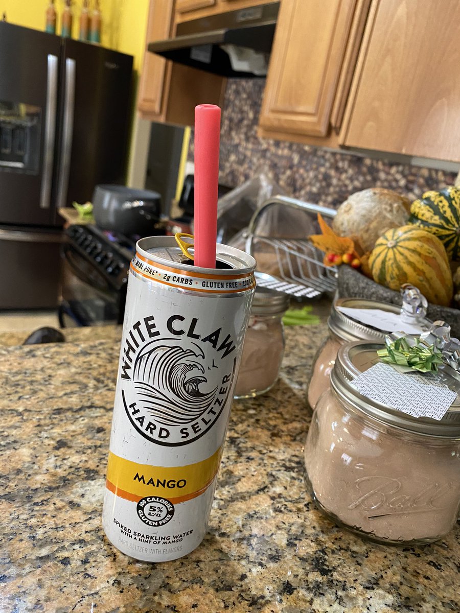 Msaudimus's tweet photo. Remember all the hard working chefs in your kitchens this holiday ......and get them a straw for their drinks!!   #HelpASistahOut #HandsFree #HardToDrinkWithYourHands #UpATurkeyButt #WhiteClaws #ClawsForClaus https://t.co/33X2AA00dn