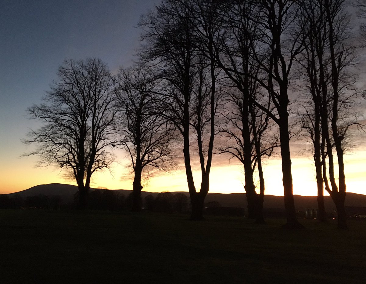 mudnedd's tweet photo. On nights like this, nae place I’d rather be 🏴❤️ #thecrichton #Dumfries #Doonhamer #lovewhereyoulive #monthetoon https://t.co/9zZ1c1zC9w