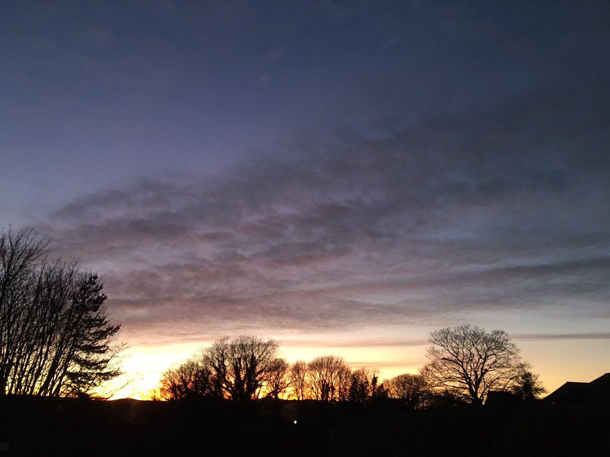 mudnedd's tweet photo. On nights like this, nae place I’d rather be 🏴❤️ #thecrichton #Dumfries #Doonhamer #lovewhereyoulive #monthetoon https://t.co/9zZ1c1zC9w