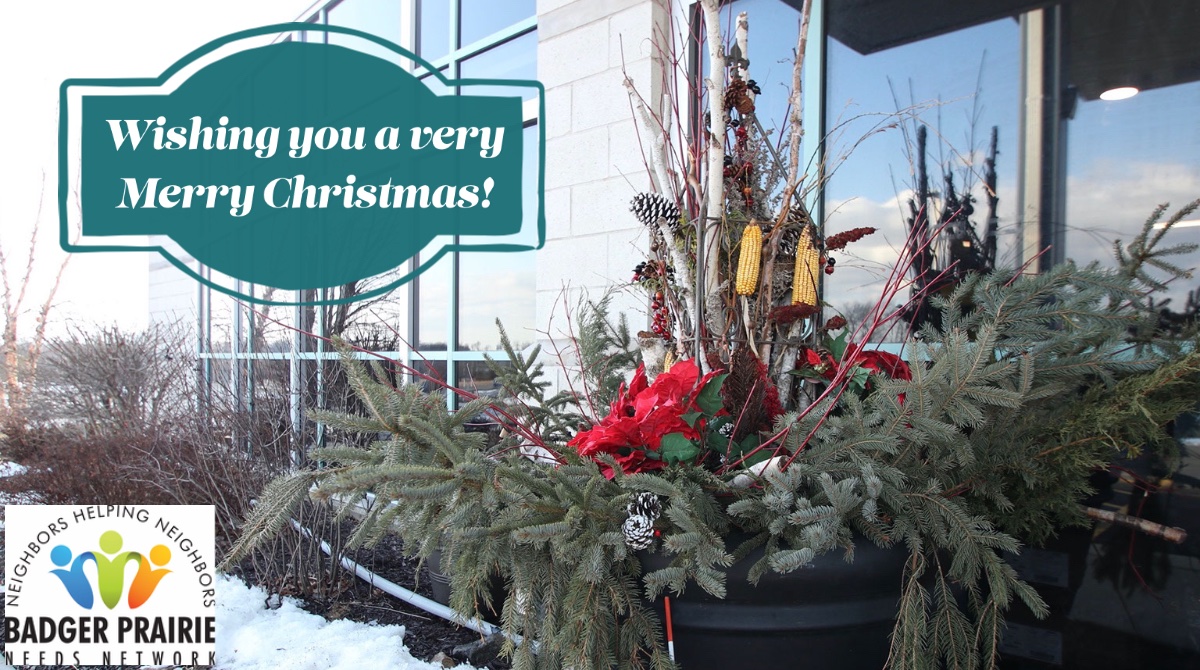 Badger_Prairie's tweet photo. Wishing you peace and joy this Christmas!🎄 https://t.co/E5DMZuD1wb