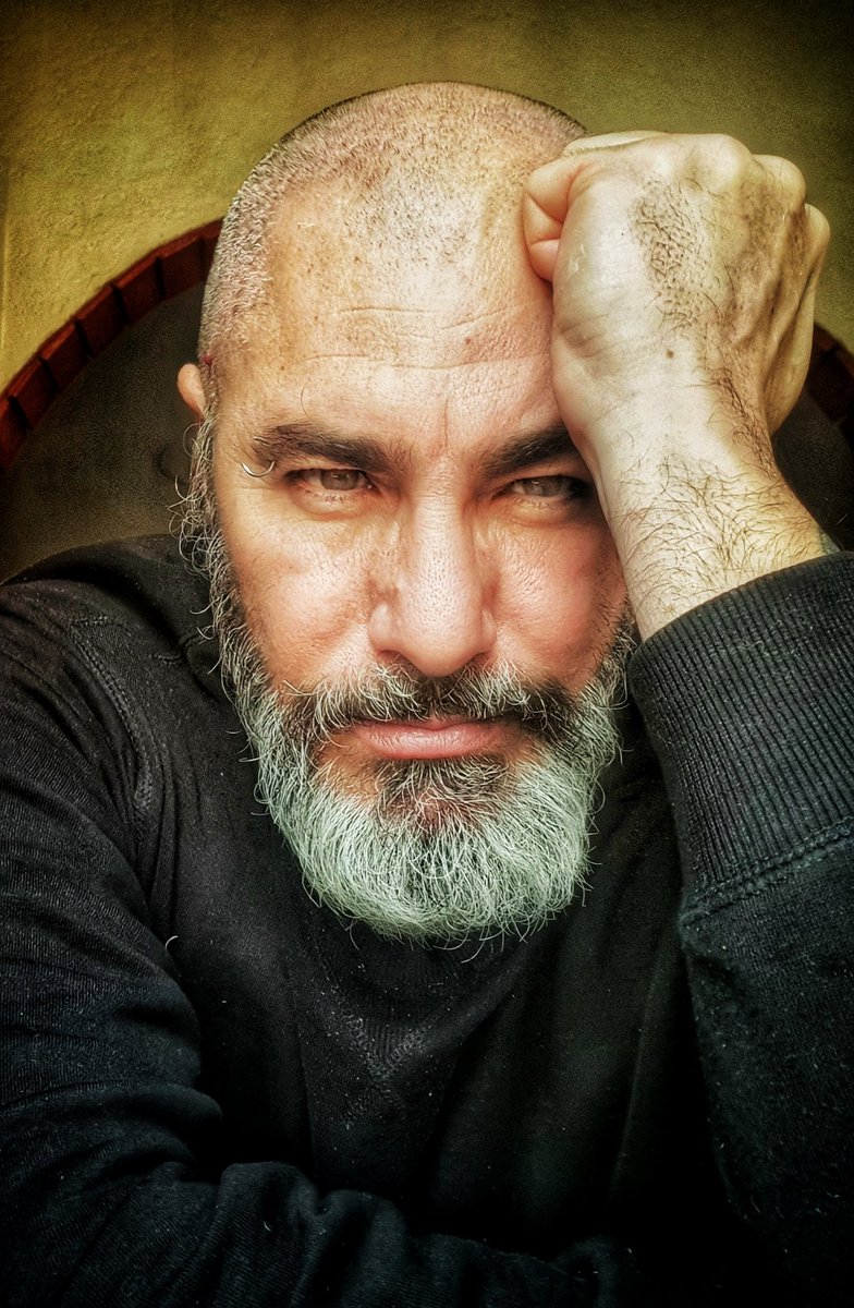 fabiolizzi_1970's tweet photo. La fotografia è un linguaggio è deve dire qualcosa... ha senso se passa qualcosa da me a te...se questo non succede.. è solo rumore....
#BEARD #beardeddaddy #beardedit #Over50 https://t.co/nJzepVZEaQ